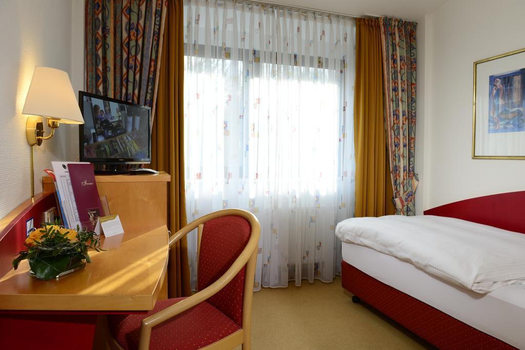Hotel Spiegel كولونيا المظهر الخارجي الصورة