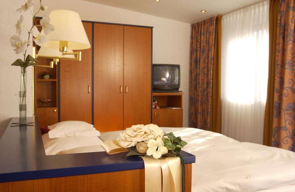 Hotel Spiegel كولونيا المظهر الخارجي الصورة
